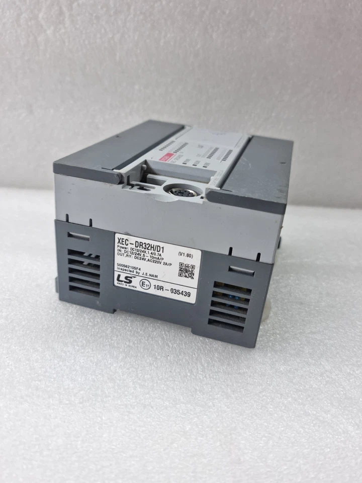 LS XGB XEC-DR32H/D1 12/24V PLC CPU MODULE (USED)